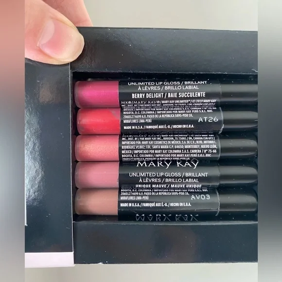 NIB NWT Mary Kay Unlimited Mini Lip Gloss 5 Shades Pink Red Neutral Sparkle - Picture 2 of 7
